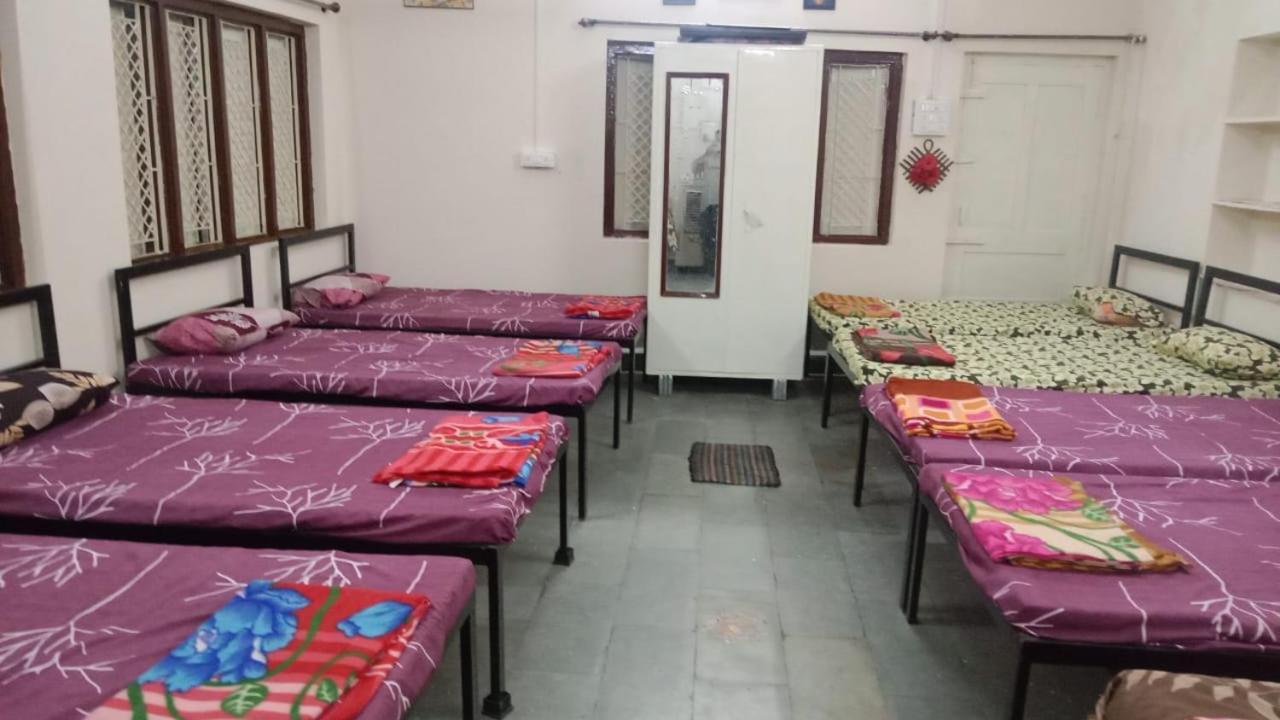 Shivanjali Bhakt Niwas Удджайн Экстерьер фото